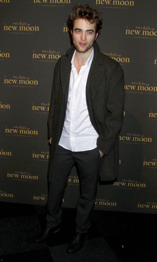 Robert Pattinson At The Twilight Saga: New Moon, Fan Party In London, 2009