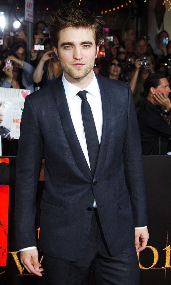 Robert Pattinson At The Twilight Saga: New Moon Film Premiere In LA, 2009