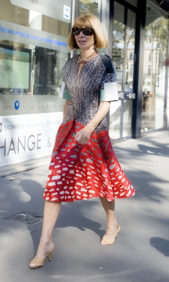 Anna Wintour Hits The Streets Of Paris For Paris Fashion Week, 2011