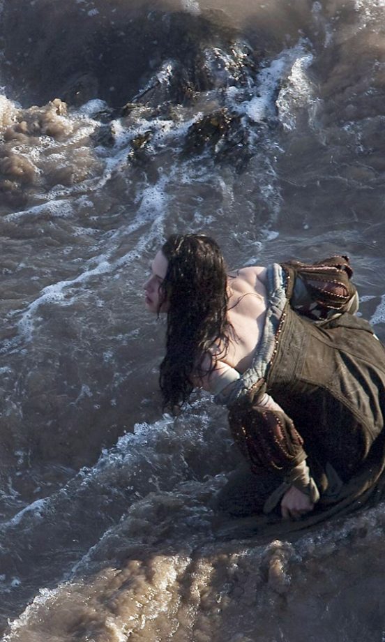 Kristen Stewart Filming Snow White And The Huntsman