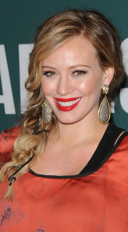 Hilary Duff Looks Gorgeous With A Fishtail Plaited Hairstyle, 2011