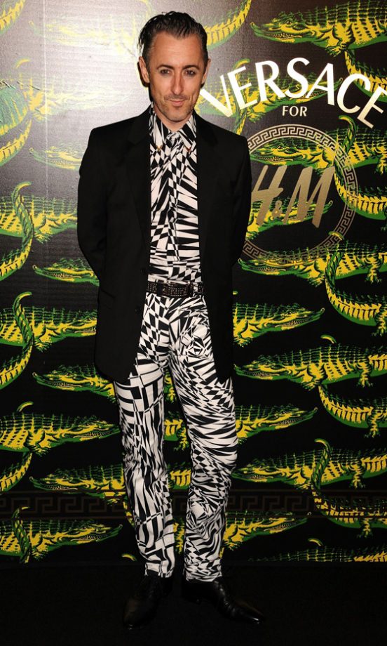 Alan Cumming Pushed The Fashion Boundaries At The Versace For H&M Show, 2011