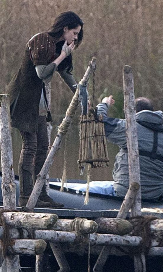 Kristen Stewart Worked A Medieval Look To Film Scenes For Snow White And The Huntsman, 2011