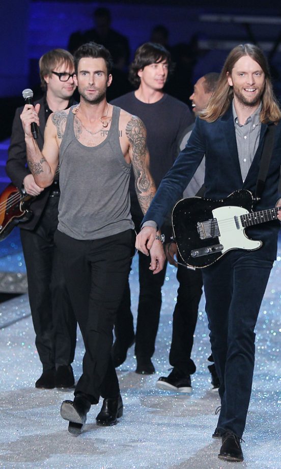 Maroon 5 Provided Music At The Victoria’s Secret Fashion Show 2011