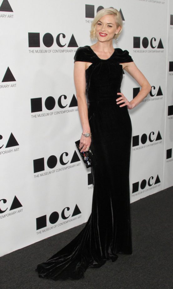 Jaime King Rocked A Gown By Oscar De La Renta At The Museum Of Contemporary Art Gala 2011