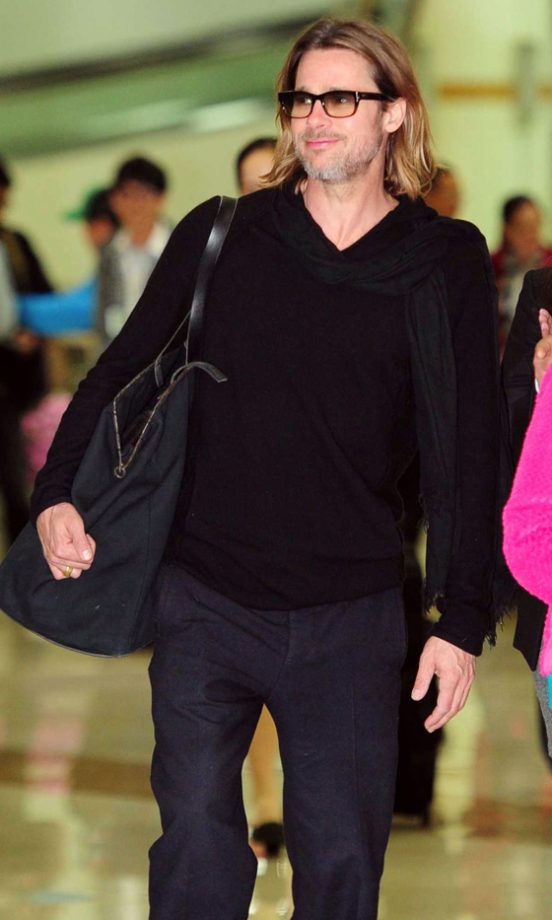Even Off-Duty Brad Pitt Looks Seriously Hot – Angelina Jolie You’re One Lucky Lady, 2011