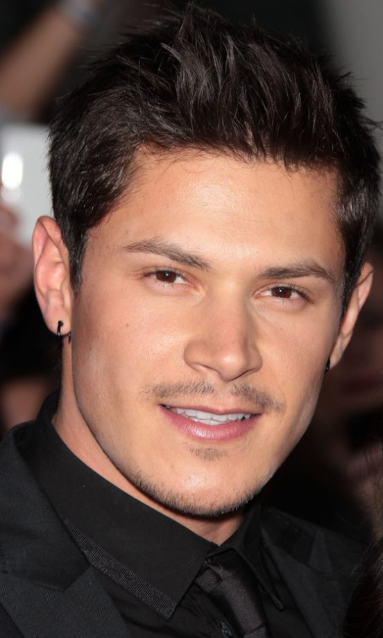 Wolf Alex Meraz At The Premiere of Breaking Dawn