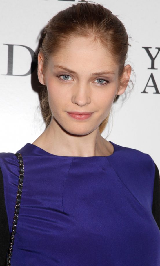 Model Heidi Mount Also Sported A Sleek Bun Hairstyle At The Dior Beauty Film Screening In New York