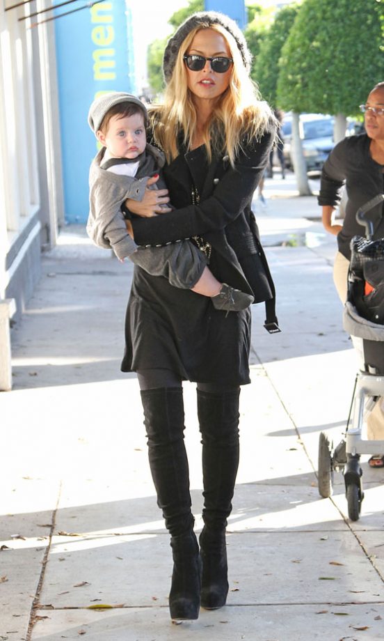Rachel Zoe Championed Her Boho Grunge Style On A Walk With Son Skylar. 2011
