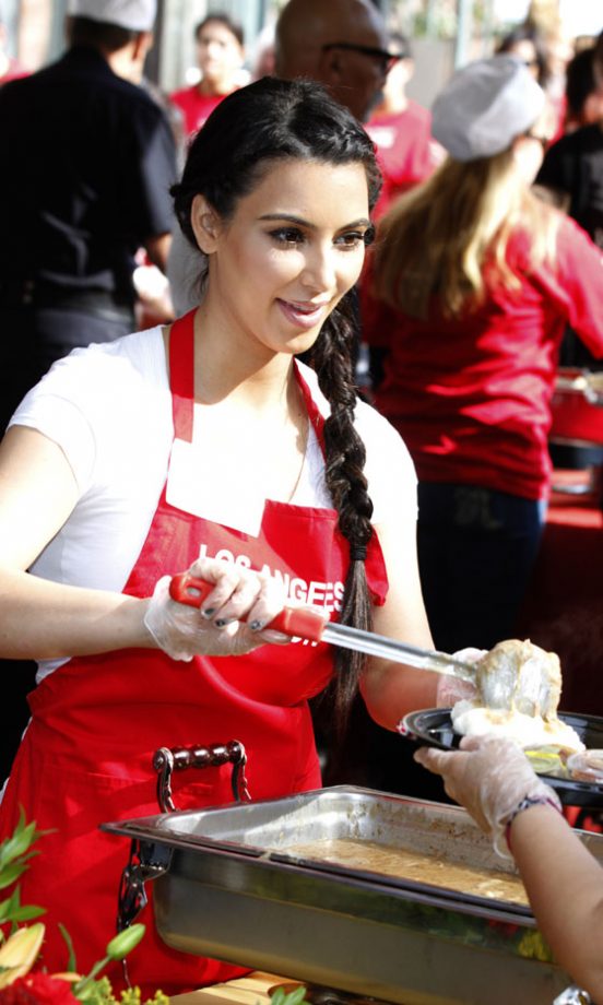 Kim Kardashian Did Her Good Deed For Thanksgiving By Serving Up Food For The Homeless. 2011