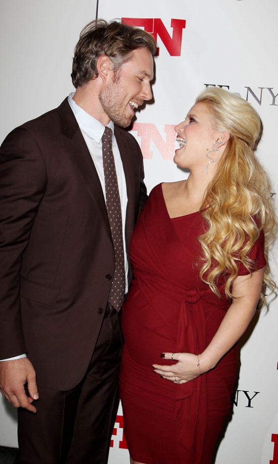 Jessica Simpson Looked Loved Up At The Footwear News Achievement Awards 2011 With Her Fiancé Eric Johnson