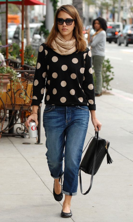 Another Impressive Off-Duty Style From Laid Back Style Queen Jessica Alba, 2011