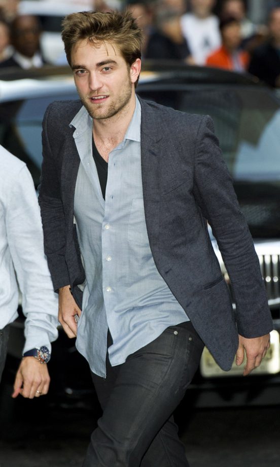 Robert Pattinson's Back On The Twilight Promo Trail - Looking Rather Nice We Might Add. Nov '11