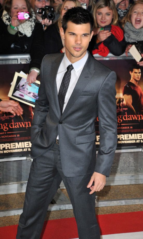 Taylor Lautner Looked Dapper In A Grey Suit At The Twilight Saga: Breaking Dawn Part 1 London Premiere, 2011