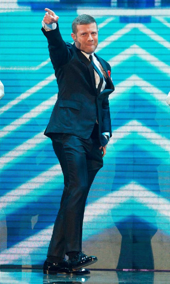 Dermot O'Leary Looks Dapper On The X Factor In A Classic Blue Suit, 2011