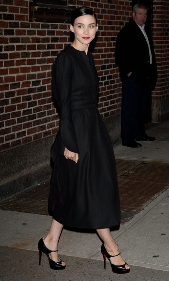 Rooney Mara Arrived At The Late Show With David Letterman In A Fab Black Coat And Hot Shoes, 2011