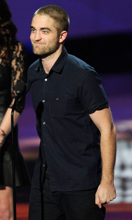 Robert Pattinson At The People's Choice Awards 2012