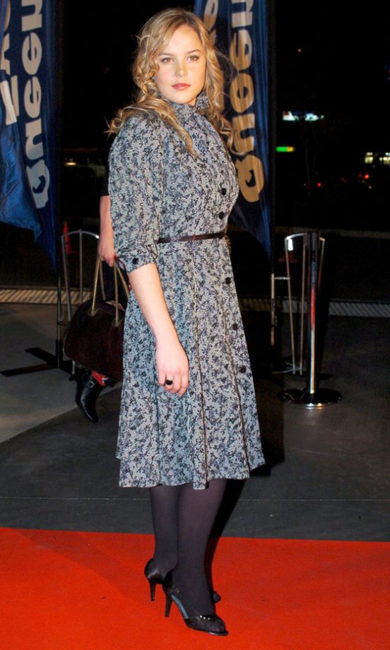 Abbie Cornish Works An Office-Friendly Look At The IF Awards In Australia 2006