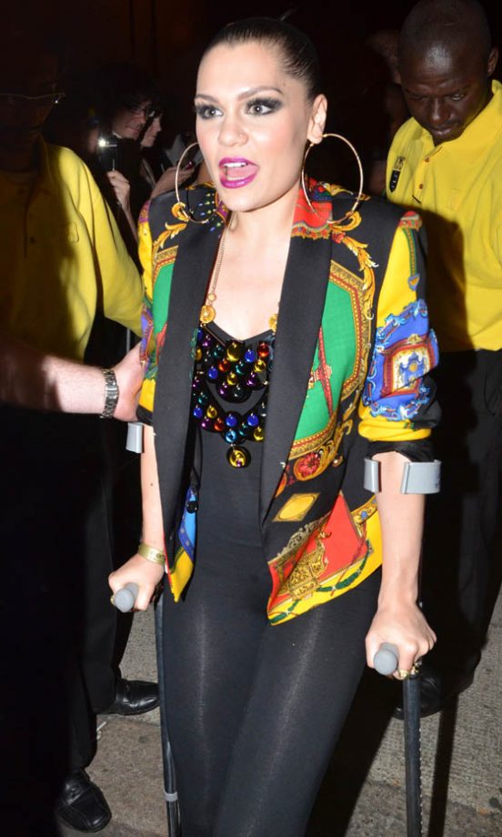 Jessie J Even Looks Glamorous When She Breaks Her Foot! 2011