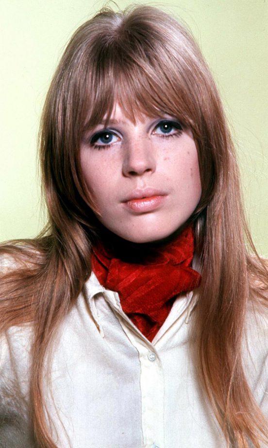Classic Straight Hairstyle: We Love Marianne Faithfull's Effortlessly Chic Fringe, 1967