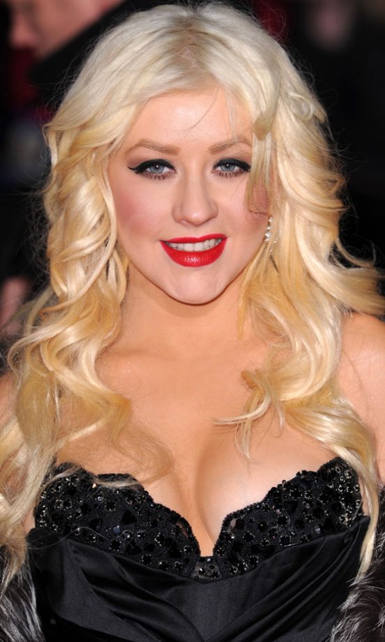 Burlesque Star Christina Aguilera Loves Red Lipstick, December 2010