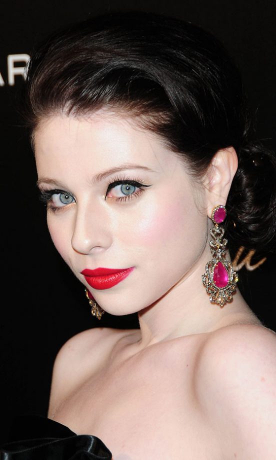 Michelle Trachtenberg Keeps Her Skin Super Pale To Make The Most Of A Stunning Red Lipstick, 2011
