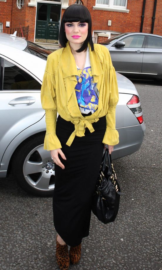 Jessie J's Colourful Outfit And Paint Box Make-Up Has Heads Turning Everywhere, March 2011