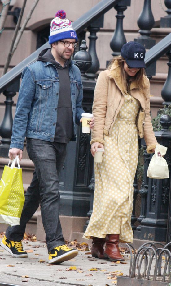Olivia Wilde And Jason Sudeikis Strolled Around In Style Out And About In New York, 2011