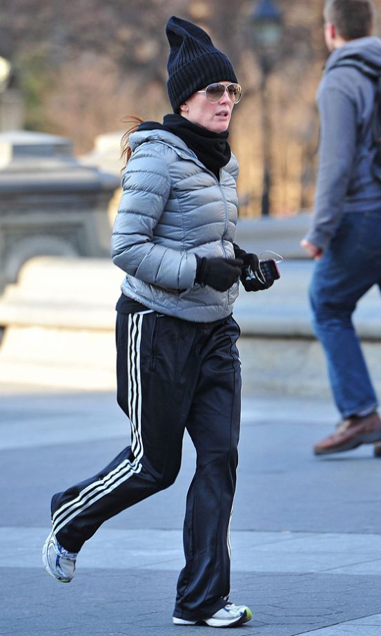Julianne Moore Kick-Started Our New Year's Gym Resolution After We Spotted Her Jogging In LA, 2012
