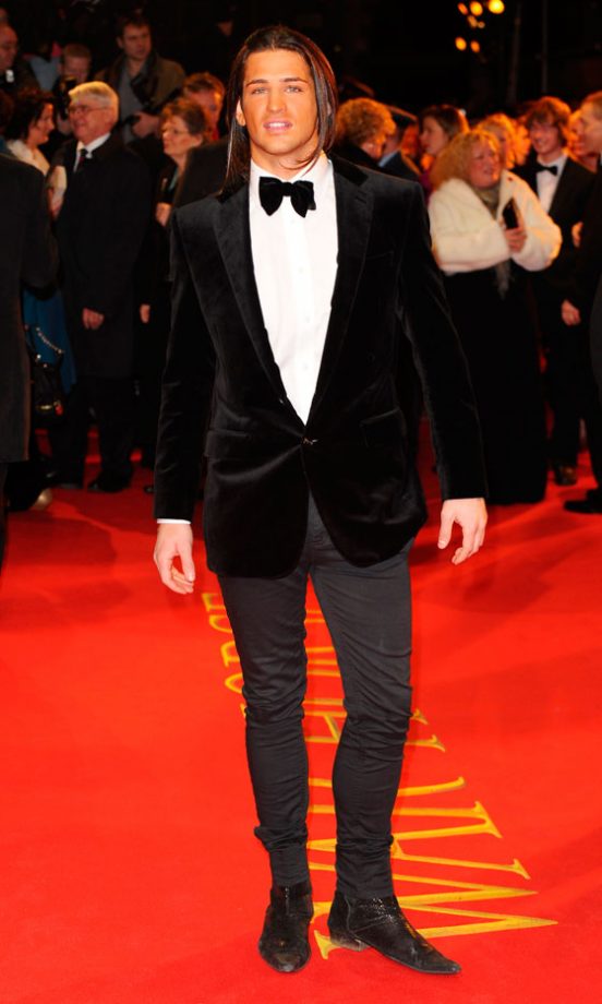 Ollie Locke Worked A Velvet Blazer At The London Premiere Of War Horse, 2012