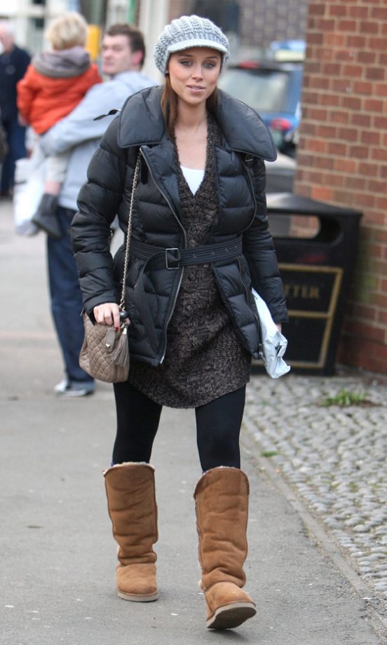 Mum-To-Be Was Una Healy Dressed Down In Somfy Ugg Boots And Coat, 2012
