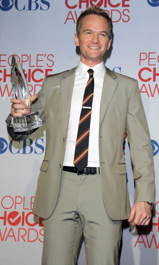 Neil Patrick Harris Shows Off His Win At The People's Choice Awards 2012