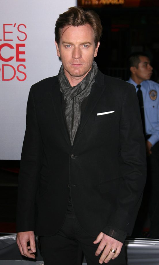 Ewan McGregor Hits The People's Choice Awards 2012