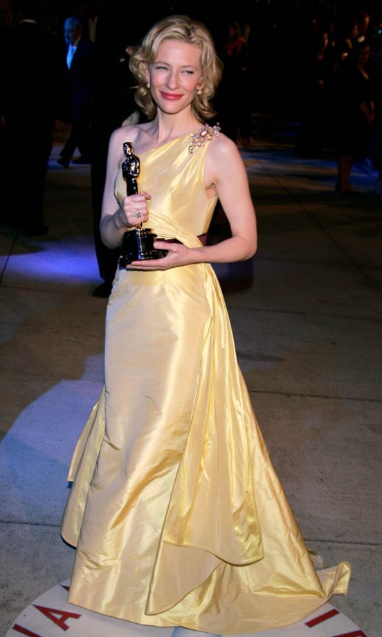 Cate Blanchett Wearing Valentino Couture At The 2005 Oscars
