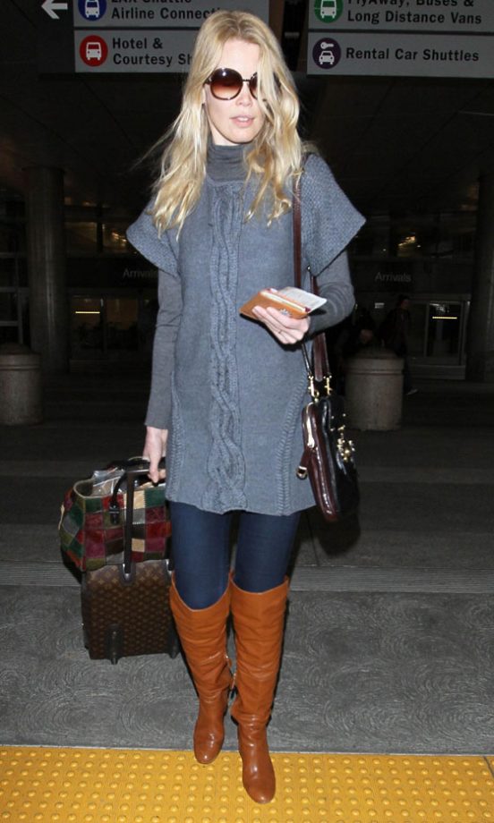 Claudia Schiffer Gives A Model Example On Layering At LAX Airport, 2011