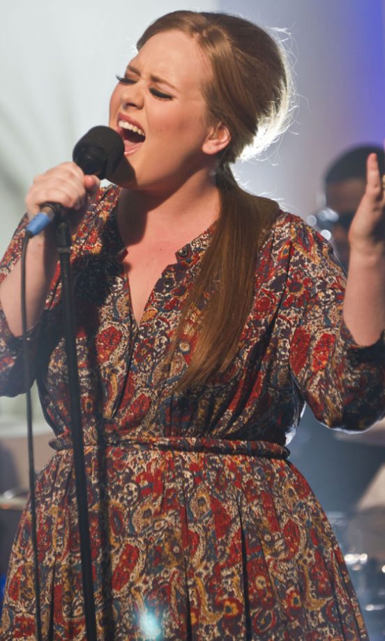 Adele Performed On Good Morning In A Pretty Paisley Dress - And Still Working That '60s Ponytail! 2011