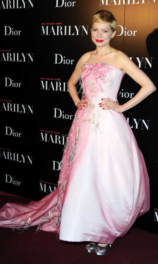 Michelle Williams In Christian Dior At The Paris Premiere Of My Week With Marilyn Film Premiere, 2012