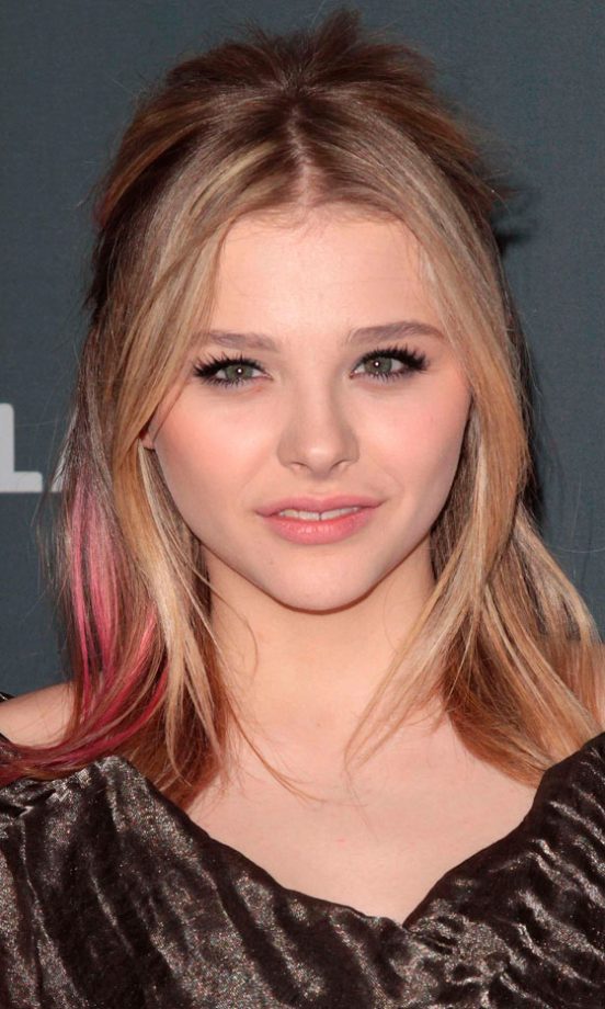 Chloe Grace Moretz Shows Off Pink Streaks, We Love! 2012
