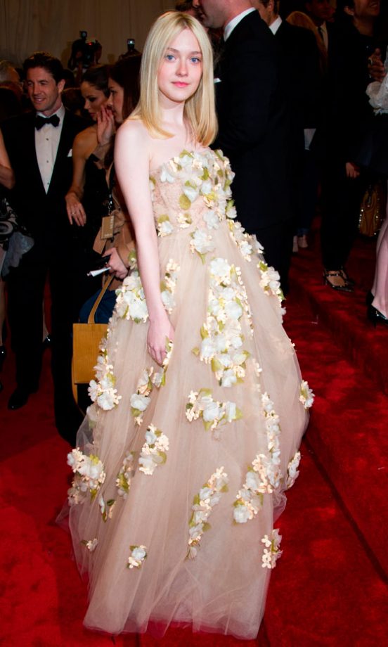 Dakota Fanning Attends The Alexander McQueen Exhibition At The Met Gala, New York, 2011