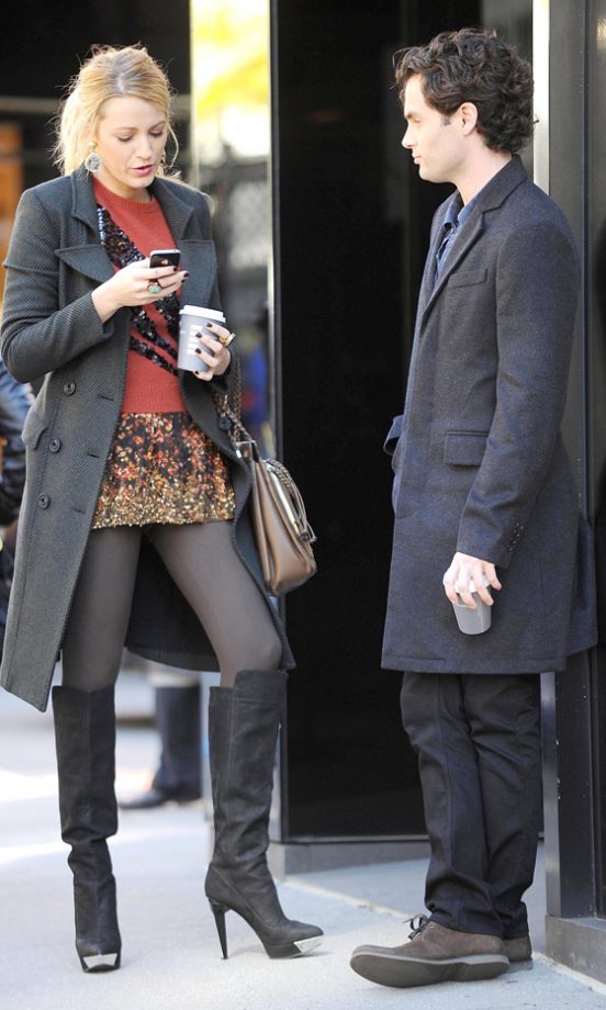 Blake Lively And Penn Badgley Wrap-Up In Style On The New York Streets To Film Gossip Girl Series 5