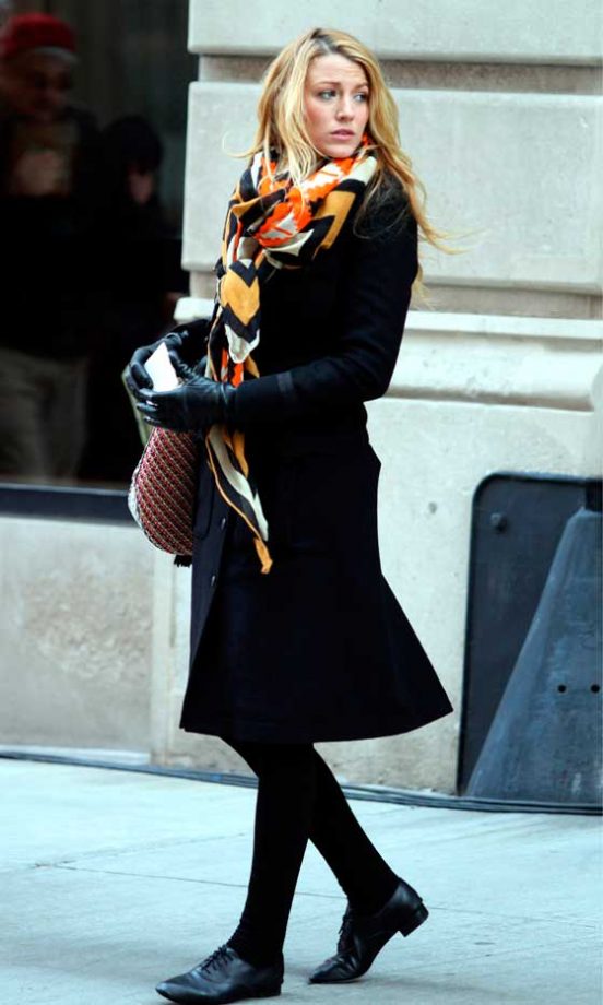 Blake Lively Filming On The Gossip Girl Set In New York, March 2012