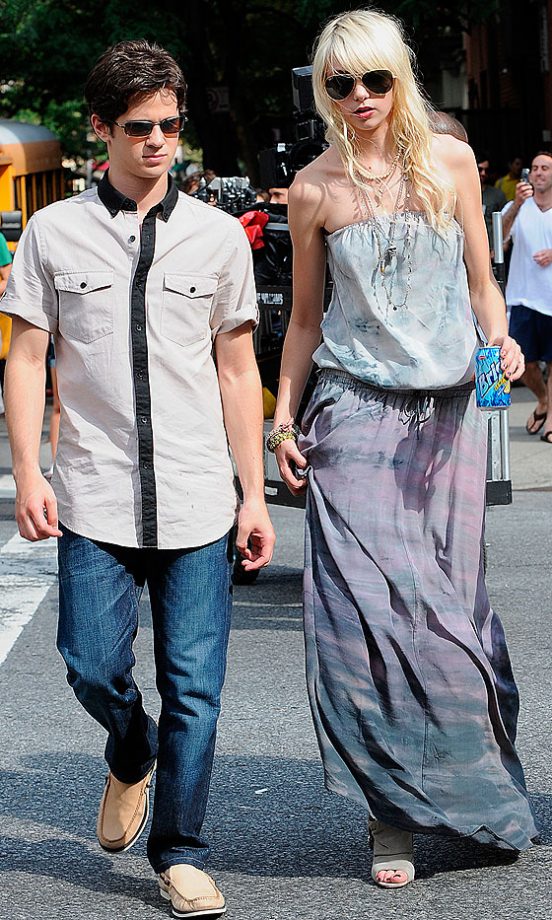 Taylor Momsen As Jenny Humphrey With Eric Van Der Woodsen, Played By Connor Paolo, 2009