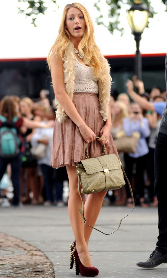 Blake Lively Rocks Another Pair Of Amazing Brian Atwood Studded Shoes On The Gossip Girl Set, Series 5