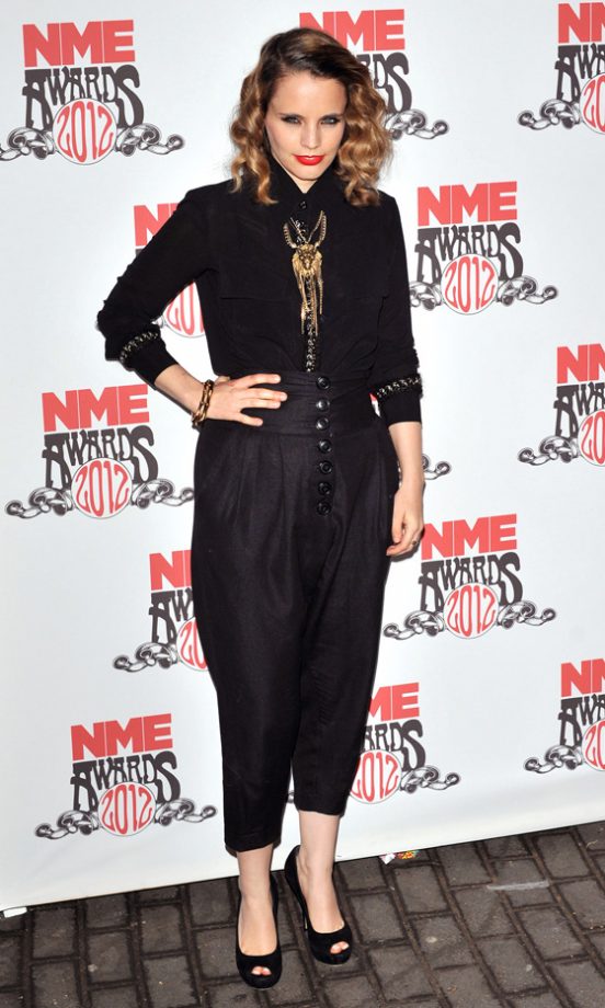 Anna Calvi Kept It Simple At The NME Awards 2012