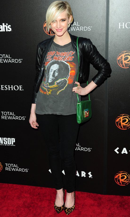 Ashlee Simpson Looked Casually Cool At The Escape To Total Rewards Concert, 2012