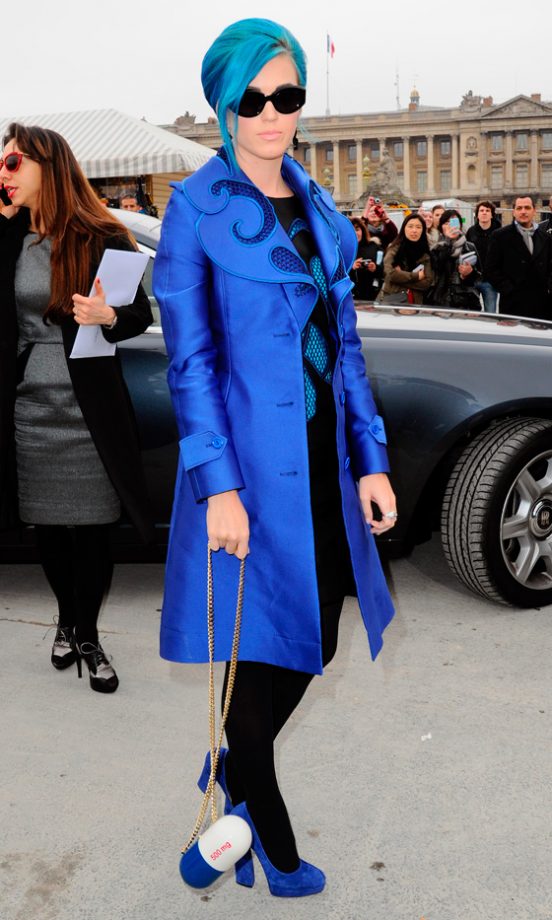 Katy Perry Rocked A Christian Louboutin Pilule Bag At The Victor & Rolf Fashion Show AW12