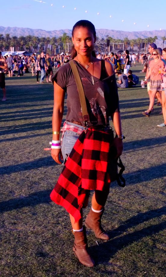 Joy Bryant Mixes A Vintage Tee With Flannels, We Love!