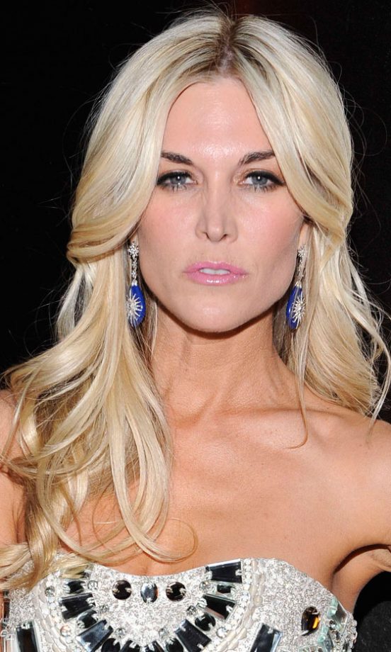 Tinsley Mortimer Perfects Blonde Bombshell Waves, 2012