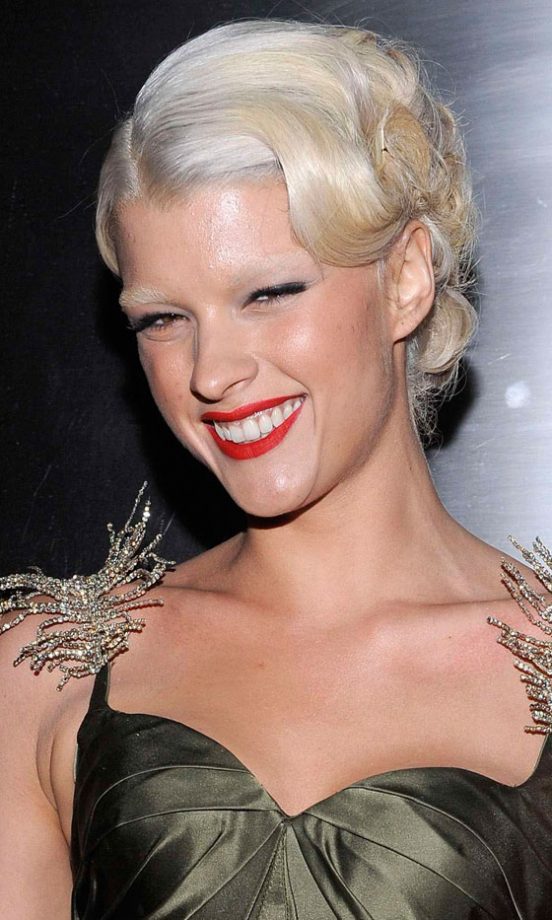 Crystal Renn Oozes Gatsby Glamour With This Slick 'Do, 2012