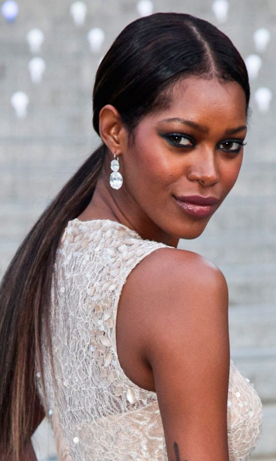 Jessica White Pulls Her Long Hair Into This Sophisticated Pony Tail, 2012